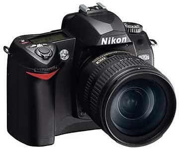 Nikon D70S 6.1MP Digital SLR Camera Kit with 18-70mm Nikkor Lens