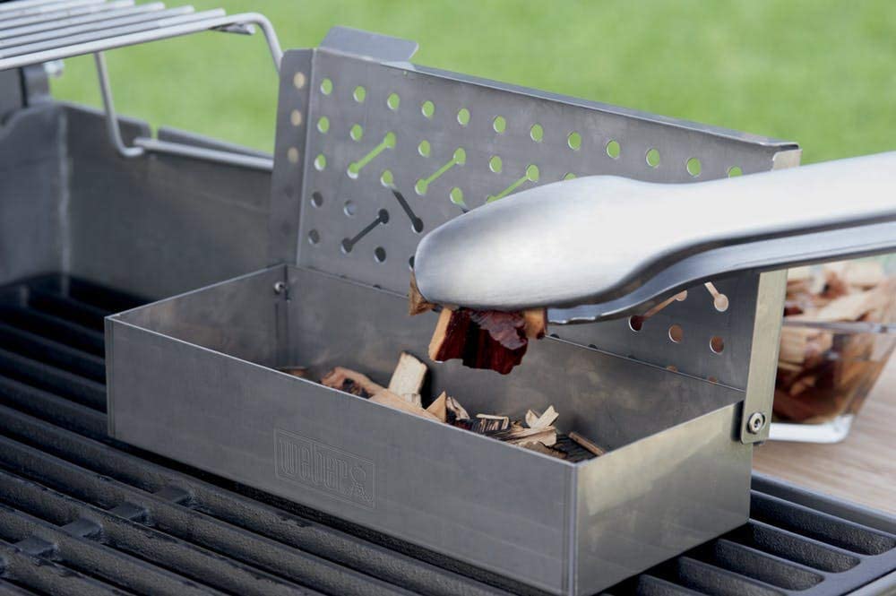 Weber 17663 Beef Wood Chips, 30.5 x 27.2 x 15.2 cm, Black