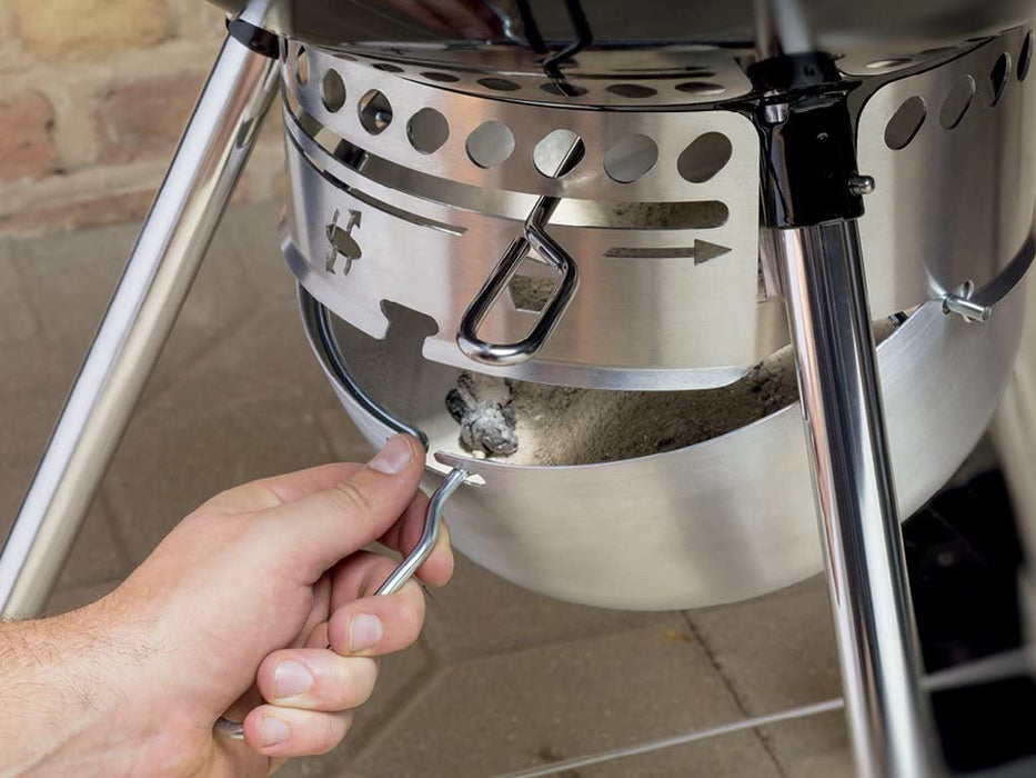 Weber 14501001 Master-Touch Charcoal Grill, 22-Inch