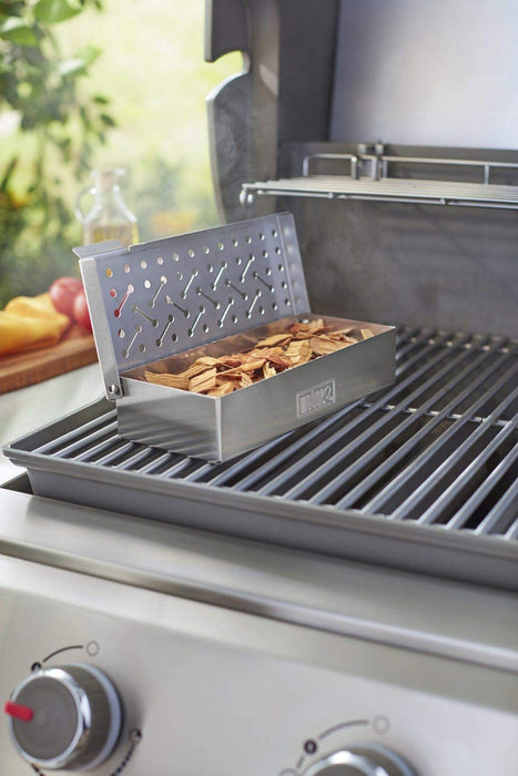 Weber 17663 Beef Wood Chips, 30.5 x 27.2 x 15.2 cm, Black