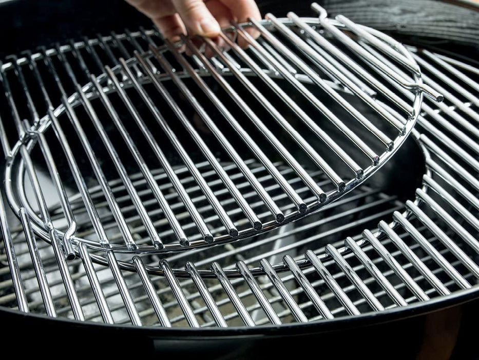 Weber 14501001 Master-Touch Charcoal Grill, 22-Inch
