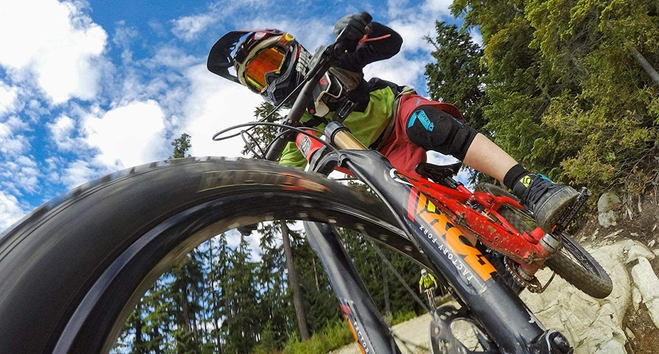 GoPro Rollcage (Protective Sleeve + Replaceable Lens for HERO8 Black) - Official GoPro Accessory
