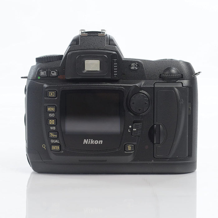Nikon D70S 6.1MP Digital SLR Camera Kit with 18-70mm Nikkor Lens