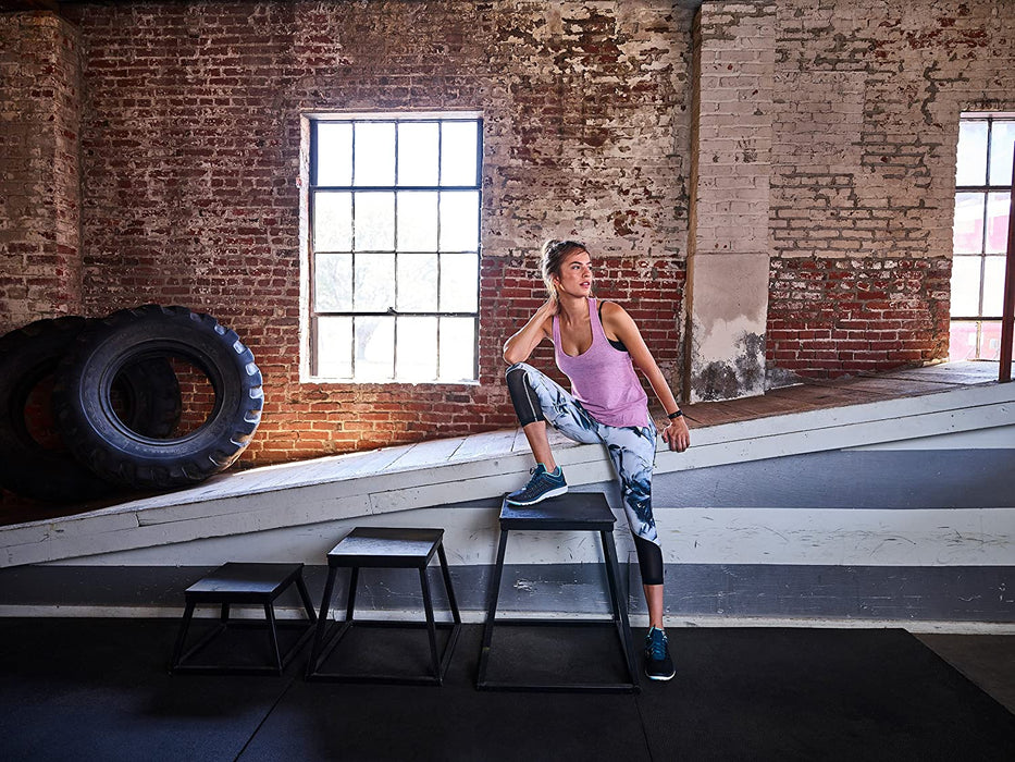 Garmin Vivosport Smart Activity Tracker with Wrist-Based Heart Rate and GPS - Pink (Fuchia), Small