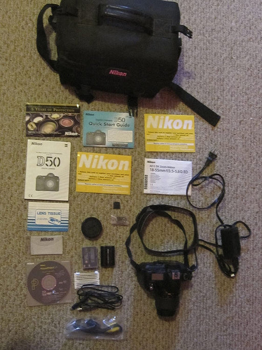 Nikon D50 DSLR Camera with 18-55mm f/3.5-5.6G ED AF-S Zoom Nikkor Lens (OLD MODEL)