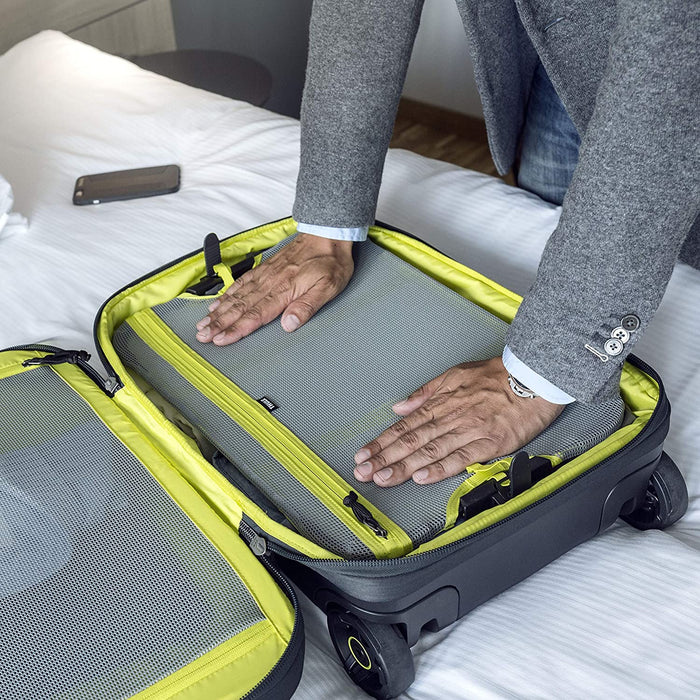 Thule Subterra Carry On Roller